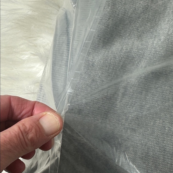 Tommy Bahama Gray  Marlin Luxe Crew Neck Men's Sweater XXLB - Picture 7 of 9